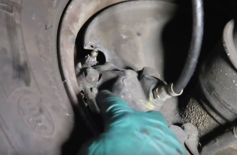 Easy and Clean Way to Flush Brake Fluid Without Removing Wheels and